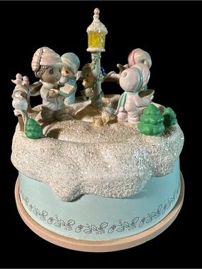 Enesco Precious Moments "Peace On Earth" Storybook Action Musical Accent- RARE